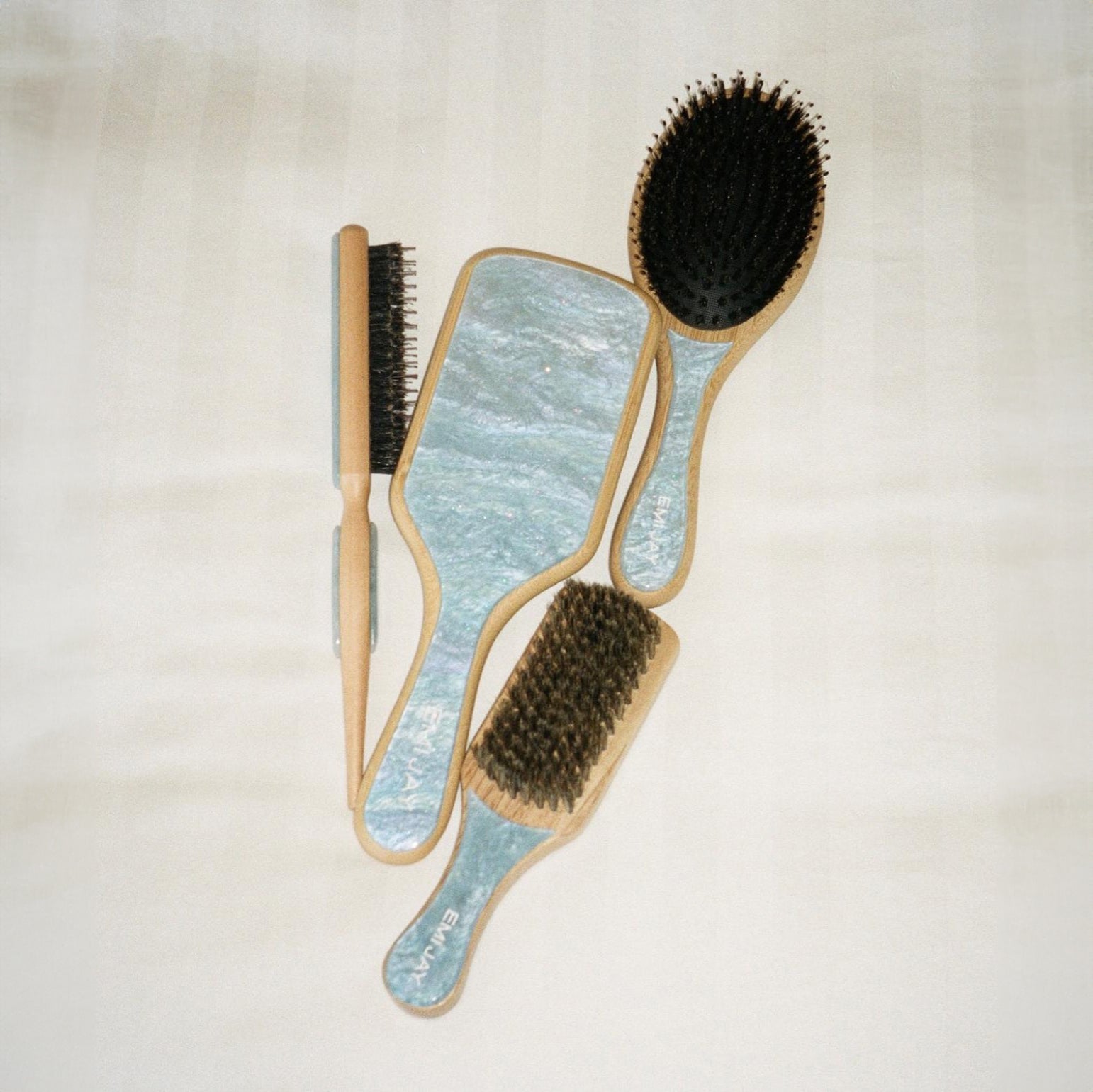 Styling Brush in Blue Sugar